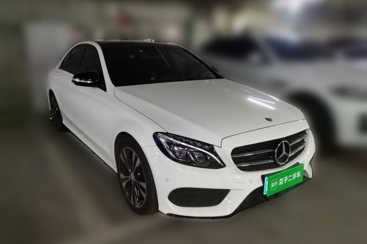 Used Mercedes-Benz C-Class 2015 C 200 Sport Edition 4MATIC Front Right 45 Deg