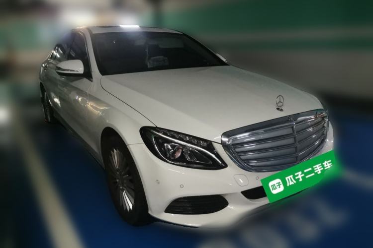Used Mercedes-Benz C-Class 2015 C 180 L Front Right 45 Deg