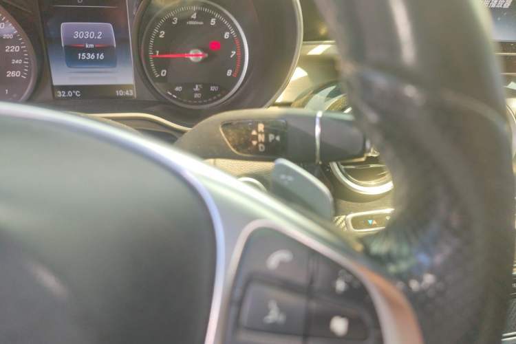 Used Mercedes-Benz C-Class 2015 C 200 Sport Edition Gear Lever
