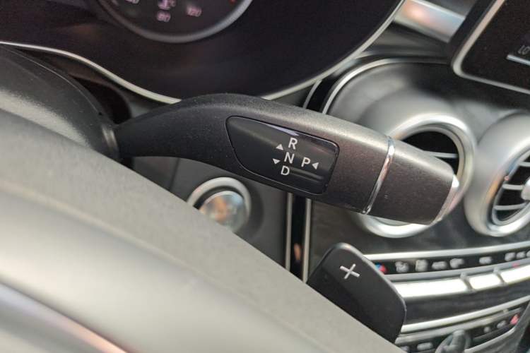 Used Mercedes-Benz C-Class 2015 C 200 station wagon Gear Lever