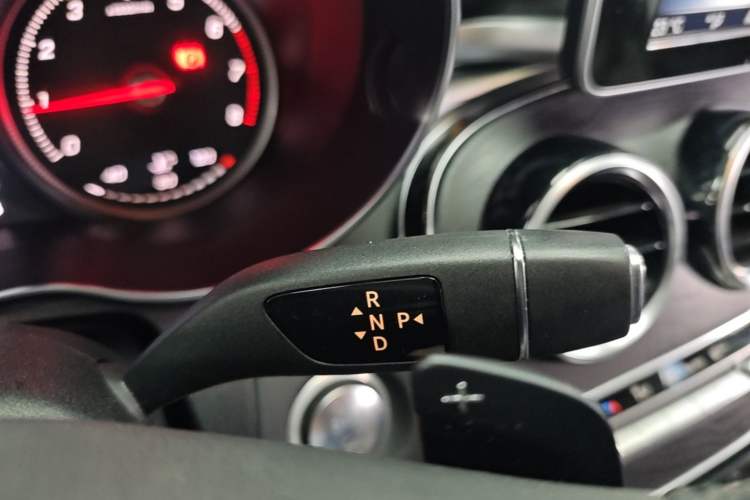 Used Mercedes-Benz C-Class 2015 Restyled C 180 L Sport Edition Gear Lever