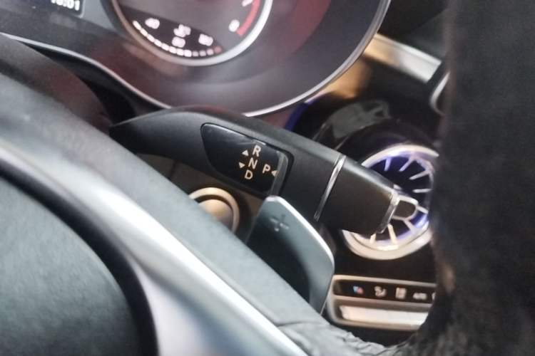 Used Mercedes-Benz C-Class 2015 C 200 Sport Edition Gear Lever
