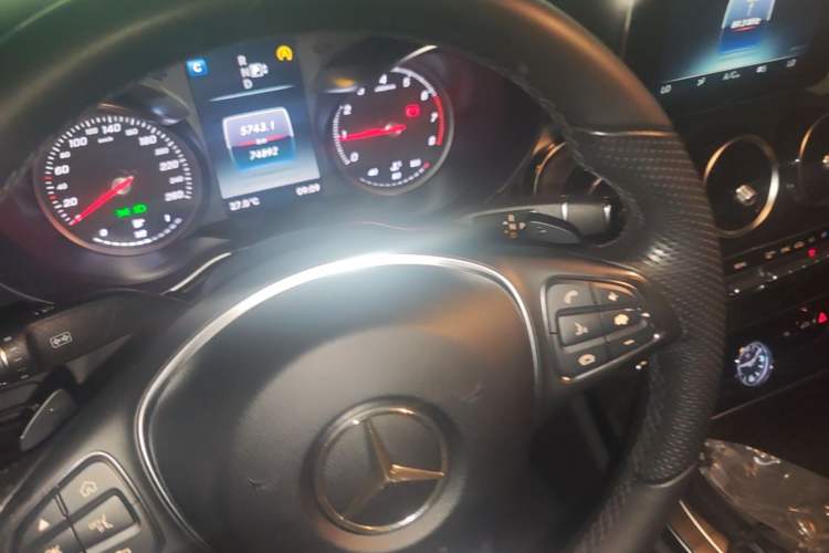Used Mercedes-Benz C-Class 2015 Revised C 200 L Sport Edition Gear Lever