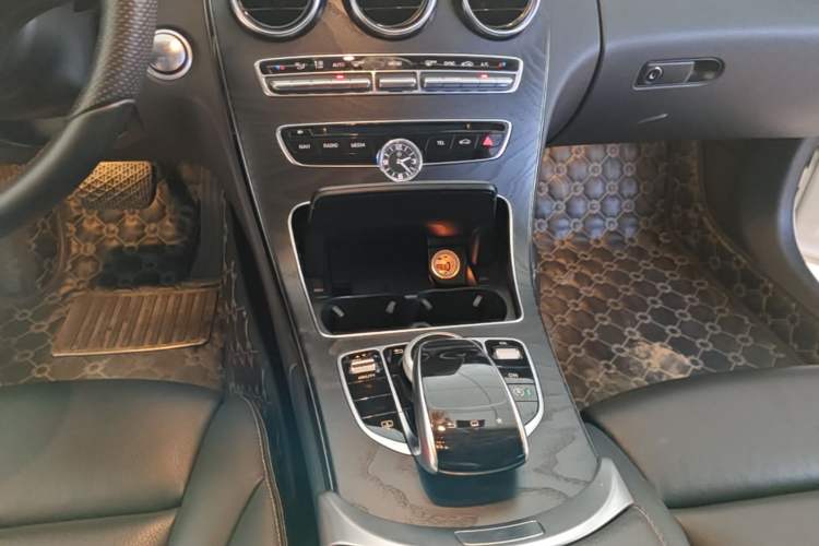 Used Mercedes-Benz C-Class 2015 C 260 L Sport Edition Gear Lever