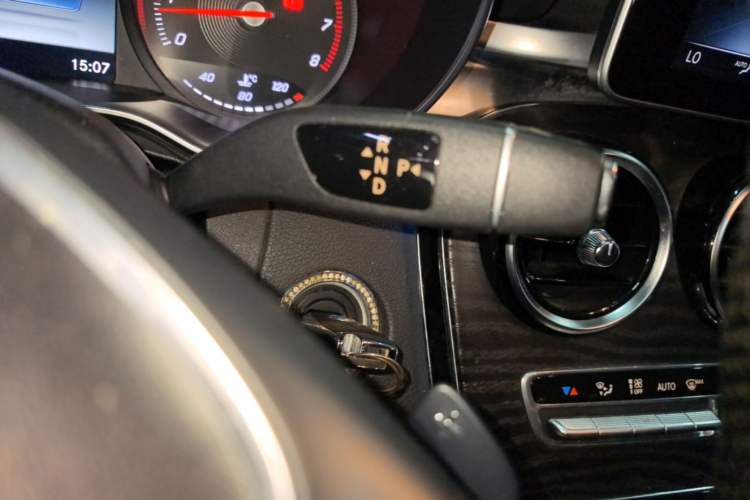 Used Mercedes-Benz C-Class 2015 C 200 L Sport Edition Gear Lever