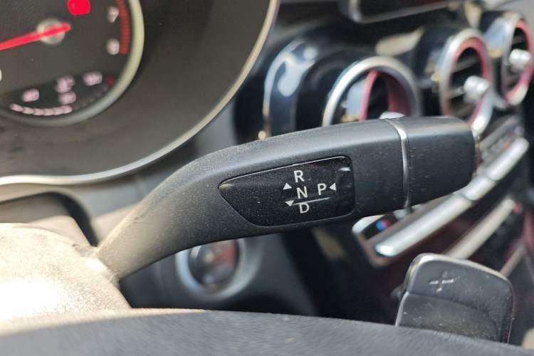 Used Mercedes-Benz C-Class 2015 C 200 Sport Edition Gear Lever