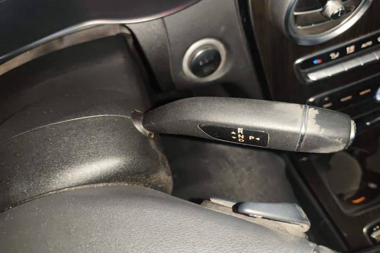 Used Mercedes-Benz C-Class 2015 C 180 L Gear Lever
