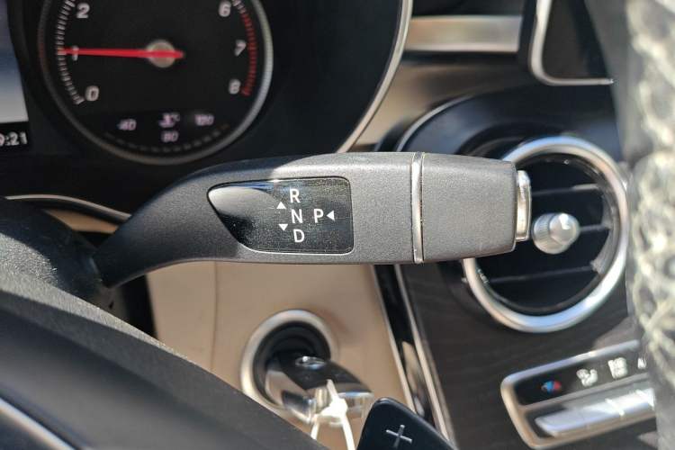Used Mercedes-Benz C-Class 2015 C 180 L Sport Edition Gear Lever