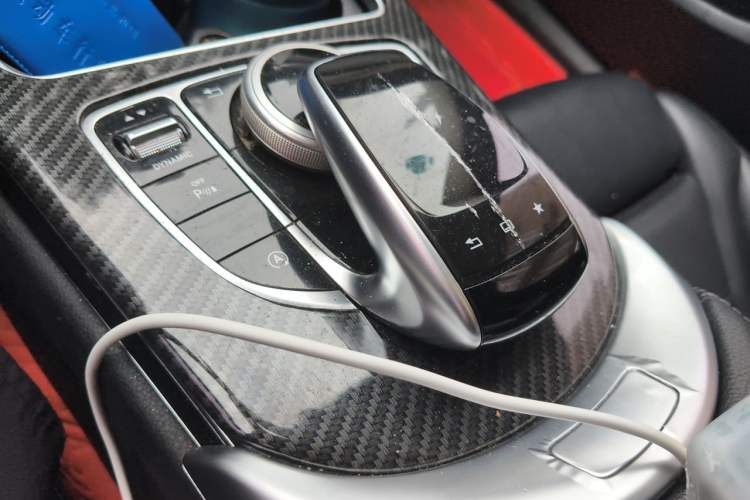 Used Mercedes-Benz C-Class 2015 Revised C 200 L Sport Edition Gear Lever