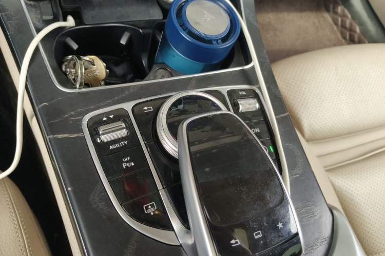 Used Mercedes-Benz C-Class 2015 C 200 L Sport Edition Gear Lever