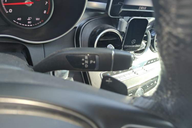 Used Mercedes-Benz C-Class 2015 Revised C 200 L Sport Edition Gear Lever
