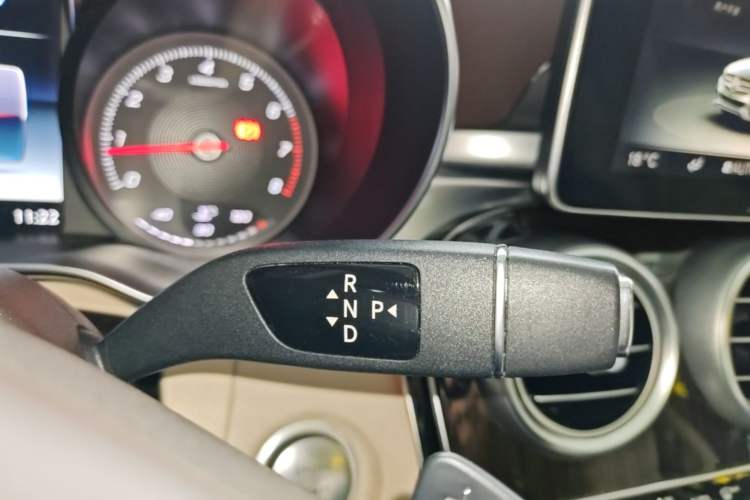 Used Mercedes-Benz C-Class 2015 C 300 L Gear Lever