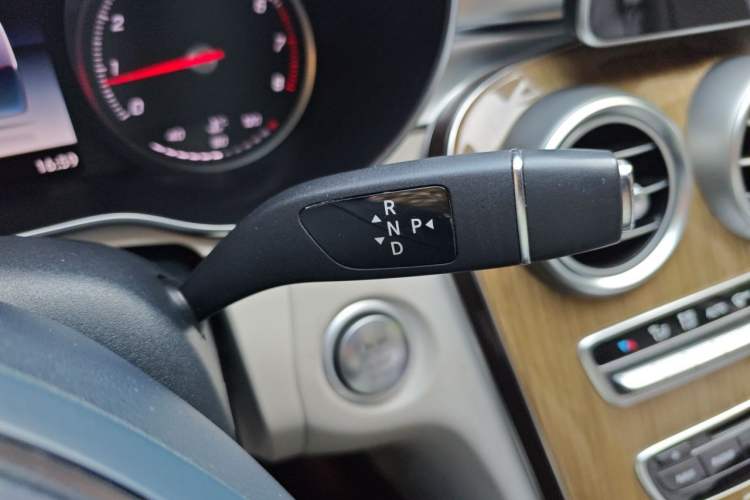 Used Mercedes-Benz C-Class 2015 C 200 L Gear Lever