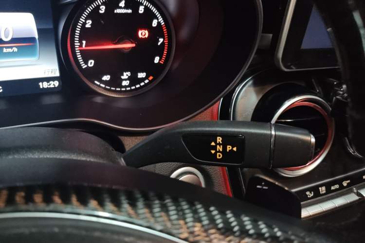 Used Mercedes-Benz C-Class 2015 C 200 L Sport Edition Gear Lever