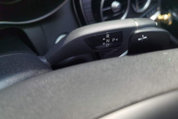 Used Mercedes-Benz C-Class 2015 Revised C 200 L Sport Edition Gear Lever