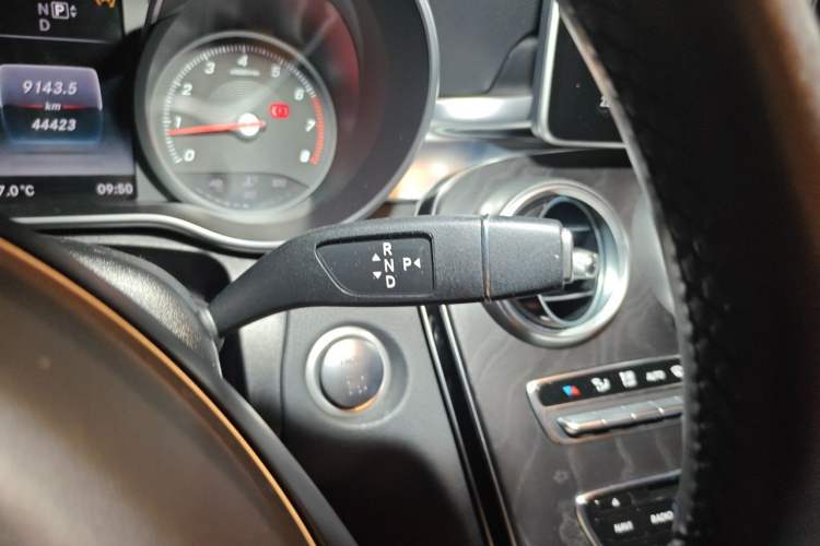 Used Mercedes-Benz C-Class 2015 C 200 station wagon Gear Lever