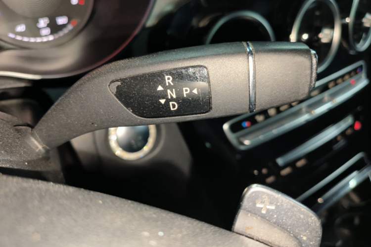Used Mercedes-Benz C-Class 2015 C 200 Sport Edition Gear Lever