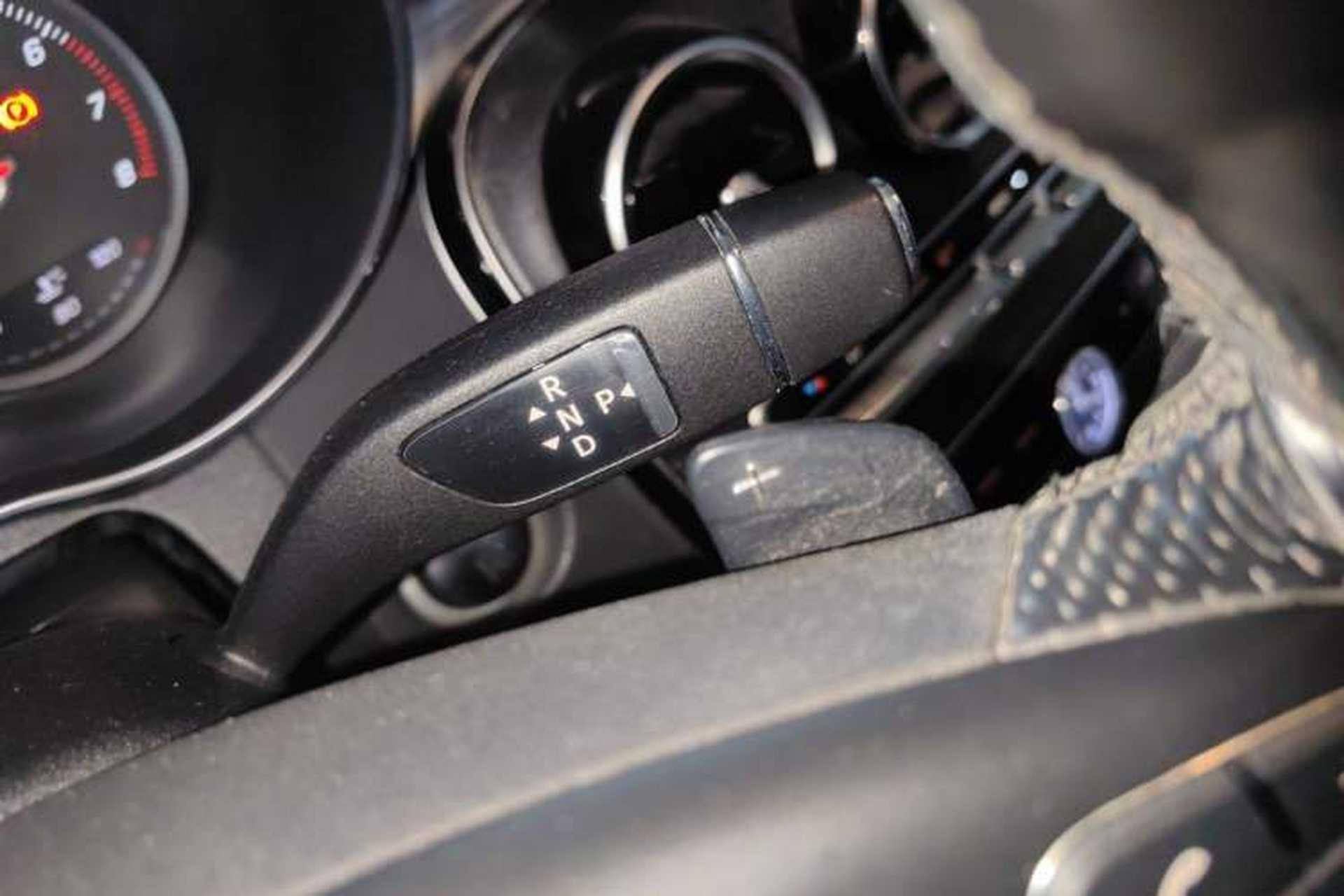 Used Mercedes-Benz C-Class 2015 Restyled C 180 L Sport Edition Gear Lever
