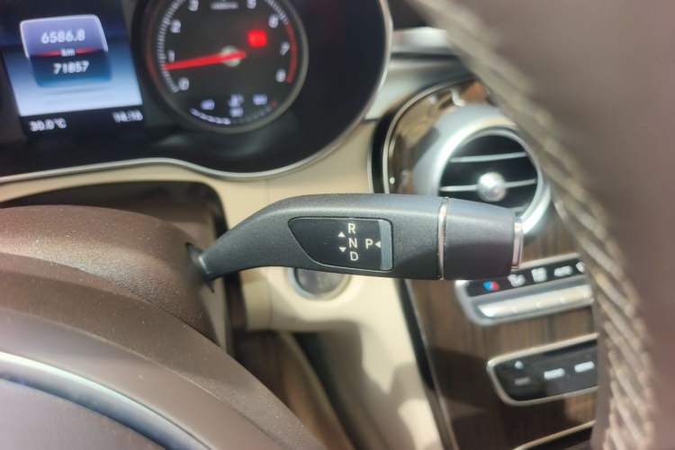 Used Mercedes-Benz C-Class 2015 Facelift C 200 L Gear Lever
