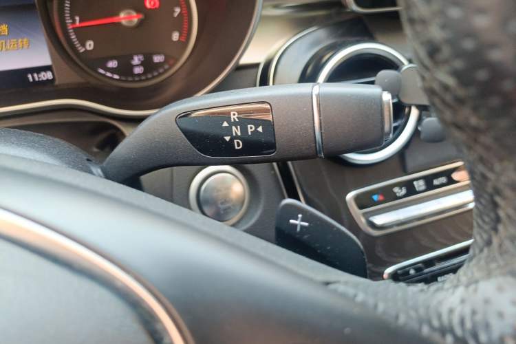 Used Mercedes-Benz C-Class 2015 Revised C 200 L Sport Edition Gear Lever