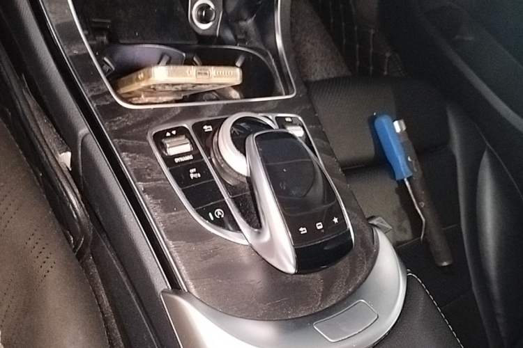 Used Mercedes-Benz C-Class 2015 Restyled C 180 L Sport Edition Gear Lever
