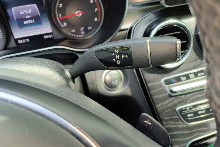 Used Mercedes-Benz C-Class 2015 C 200 L Sport Edition Gear Lever