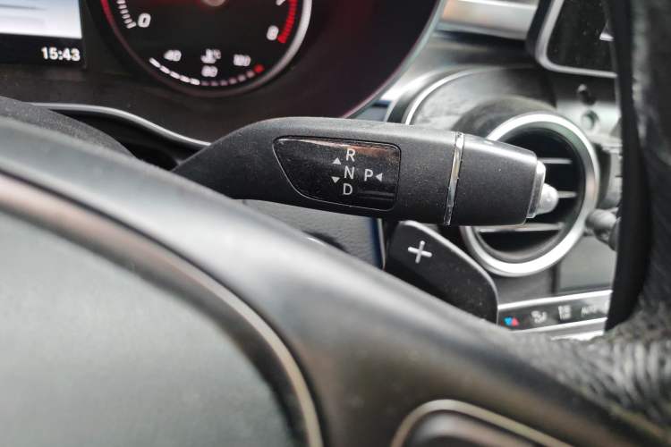 Used Mercedes-Benz C-Class 2015 Restyled C 180 L Sport Edition Gear Lever