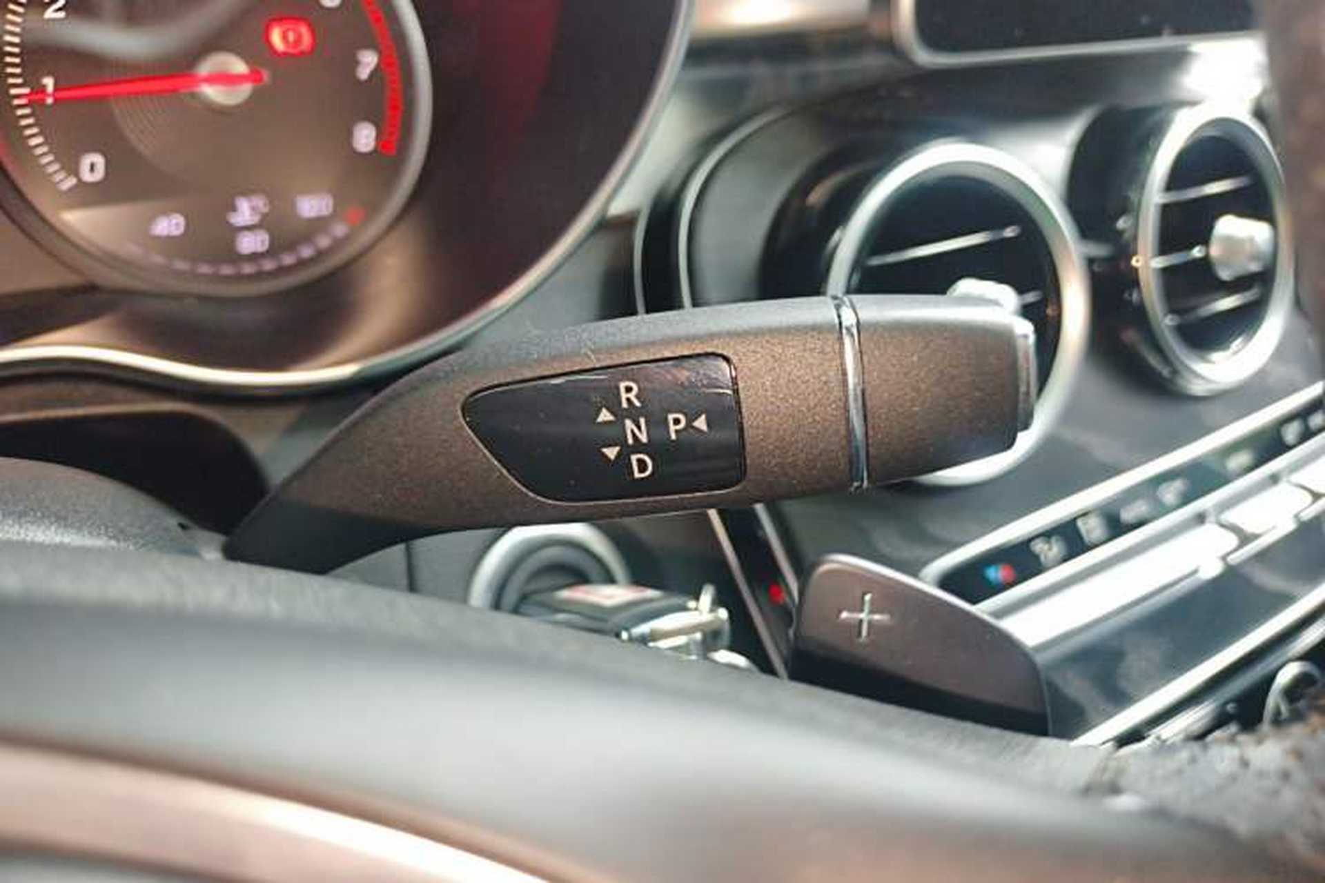 Used Mercedes-Benz C-Class 2015 Revised C 200 L Sport Edition Gear Lever