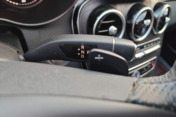 Used Mercedes-Benz C-Class 2015 C 180 L Sport Edition Gear Lever
