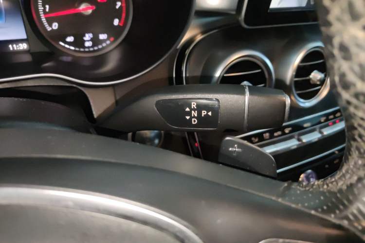 Used Mercedes-Benz C-Class 2015 C 200 station wagon Gear Lever