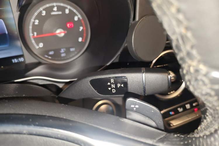 Used Mercedes-Benz C-Class 2015 C 200 Sport Edition Gear Lever