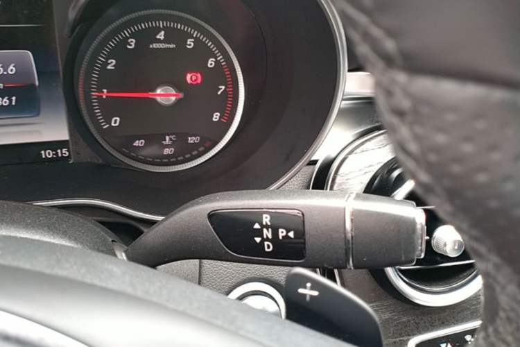 Used Mercedes-Benz C-Class 2015 Restyled C 180 L Sport Edition Gear Lever