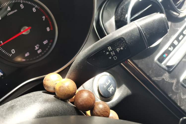 Used Mercedes-Benz C-Class 2015 C 200 L Sport Edition Gear Lever