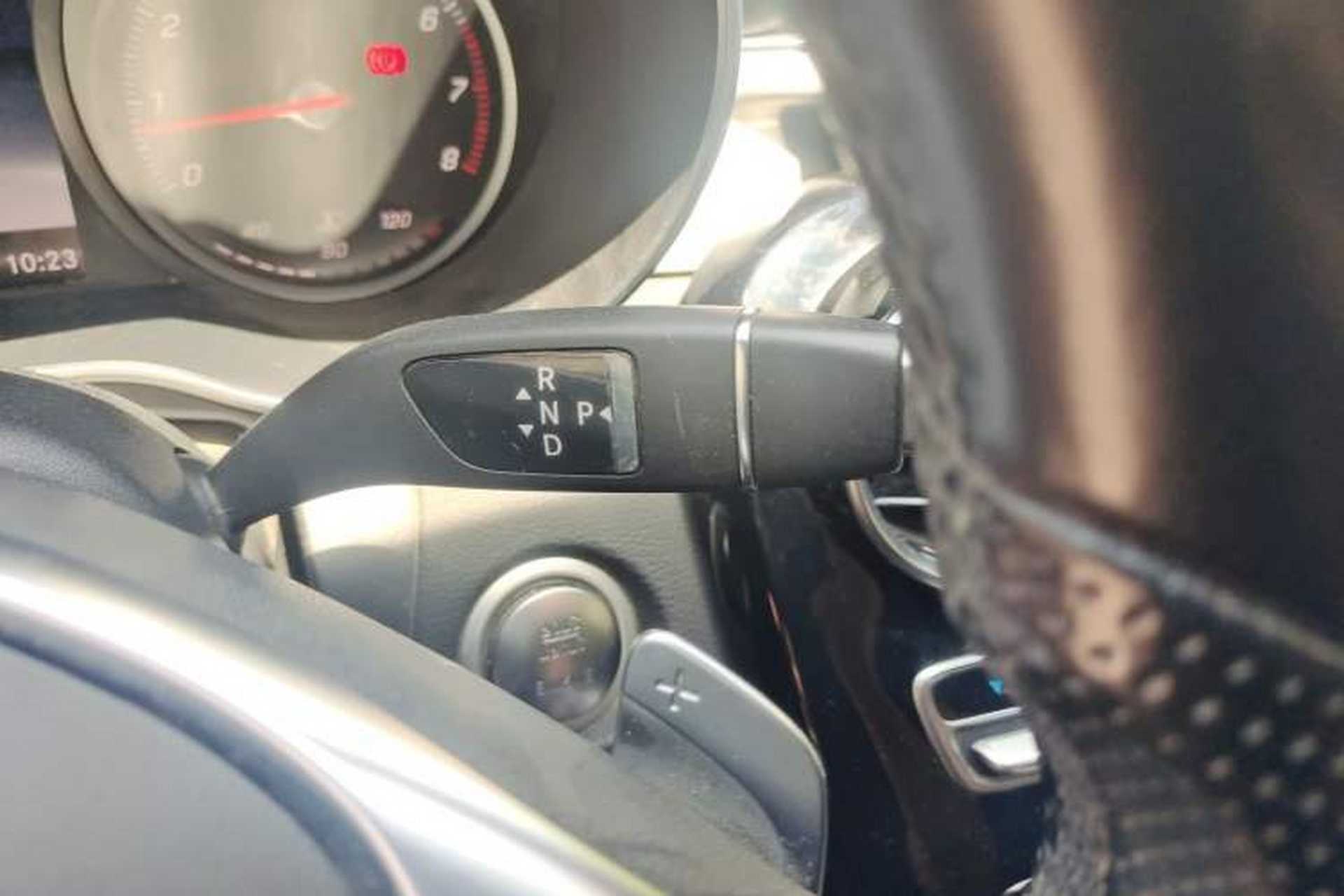 Used Mercedes-Benz C-Class 2015 C 200 Sport Edition Gear Lever