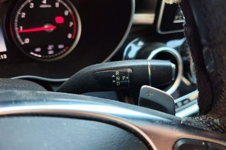 Used Mercedes-Benz C-Class 2015 C 200 Sport Edition 4MATIC Gear Lever