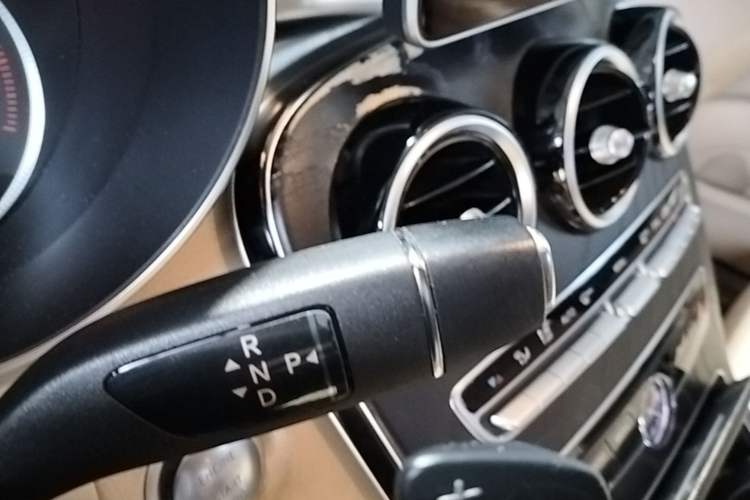 Used Mercedes-Benz C-Class 2015 Restyled C 180 L Sport Edition Gear Lever