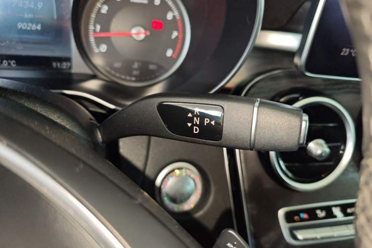 Used Mercedes-Benz C-Class 2015 C 200 L Sport Edition Gear Lever