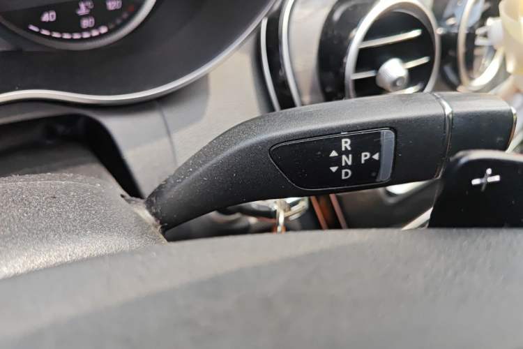 Used Mercedes-Benz C-Class 2015 Revised C 200 L Sport Edition Gear Lever