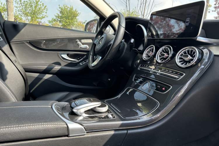 Used Mercedes-Benz C-Class 2015 Revised C 200 L Sport Edition Gear Lever