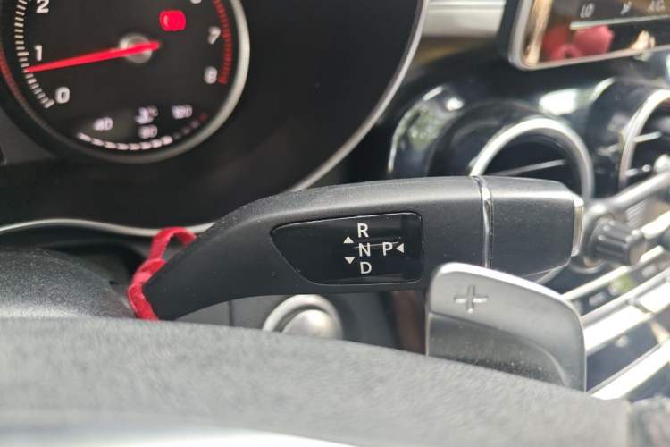 Used Mercedes-Benz C-Class 2015 C 200 Sport Edition Gear Lever