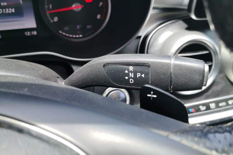 Used Mercedes-Benz C-Class 2015 C 200 station wagon Gear Lever
