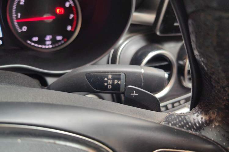 Used Mercedes-Benz C-Class 2015 Restyled C 180 L Sport Edition Gear Lever