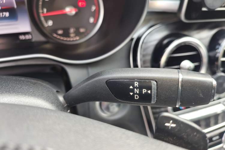 Used Mercedes-Benz C-Class 2015 Revised C 200 L Sport Edition Gear Lever