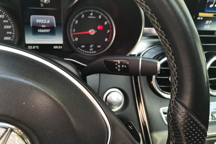 Used Mercedes-Benz C-Class 2015 Revised C 200 L Sport Edition Gear Lever