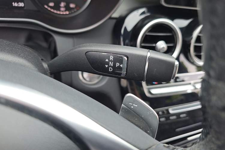 Used Mercedes-Benz C-Class 2015 C 200 Sport Edition 4MATIC Gear Lever