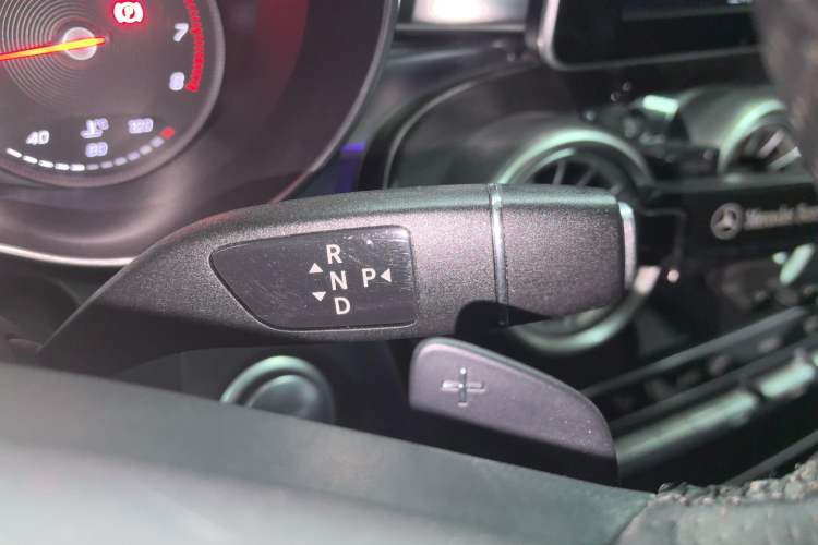 Used Mercedes-Benz C-Class 2015 C 200 station wagon Gear Lever