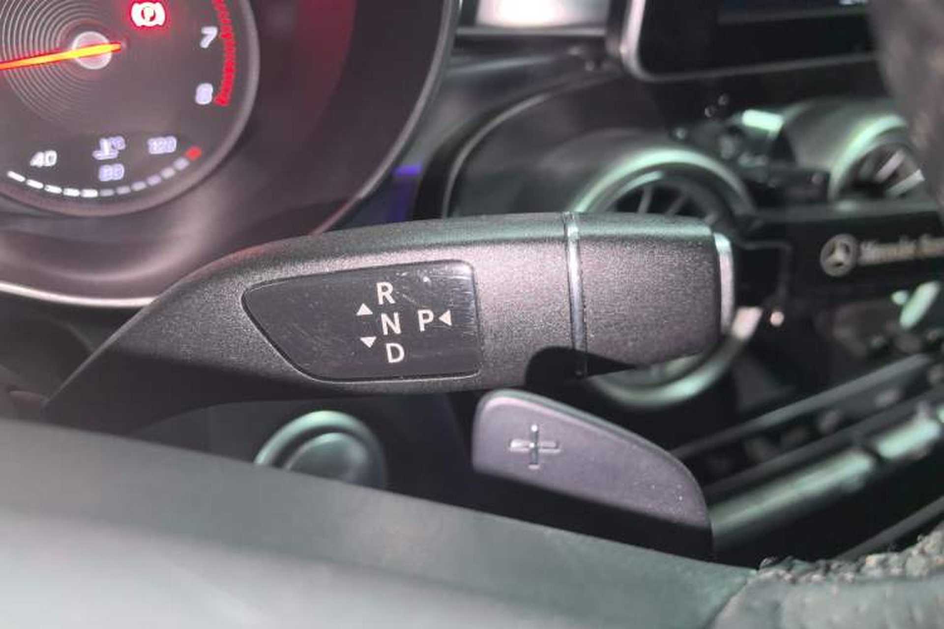 Used Mercedes-Benz C-Class 2015 C 200 station wagon Gear Lever