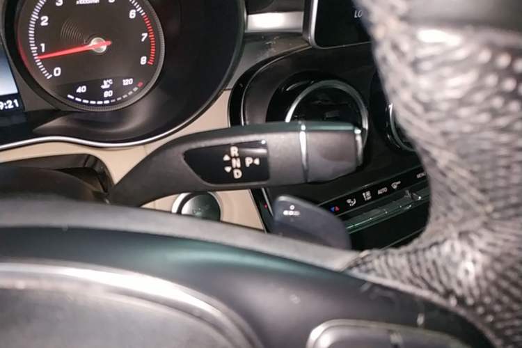 Used Mercedes-Benz C-Class 2015 C 200 L Sport Edition Gear Lever