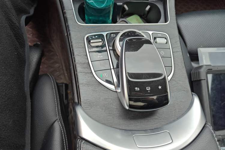 Used Mercedes-Benz C-Class 2015 Revised C 200 L Sport Edition Gear Lever