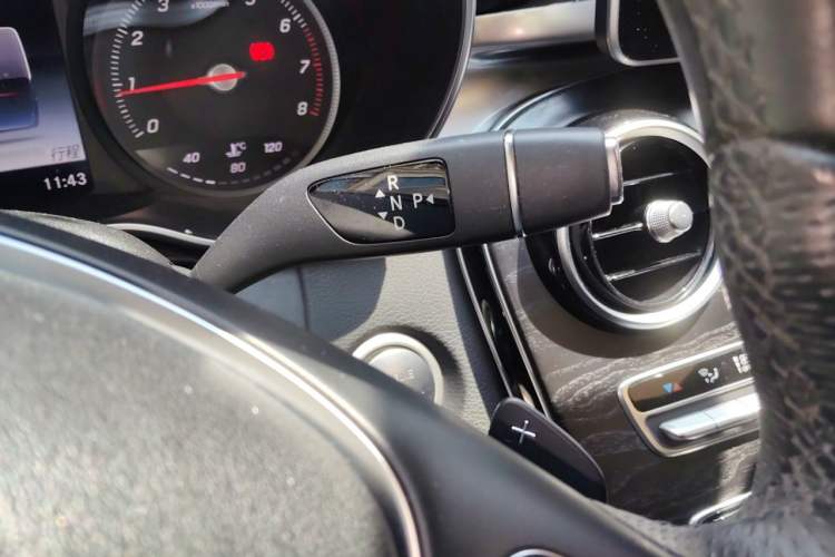 Used Mercedes-Benz C-Class 2015 C 200 L 4MATIC Sport Edition Gear Lever